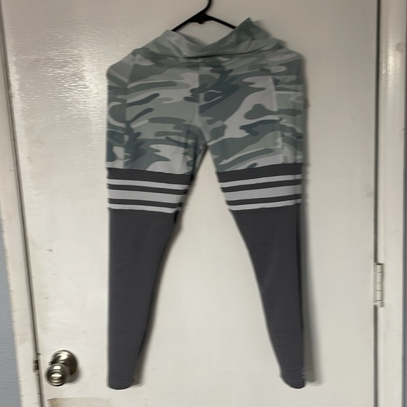 Bombshell sportswear thigh high ( rare color) - Picture 3 of 10